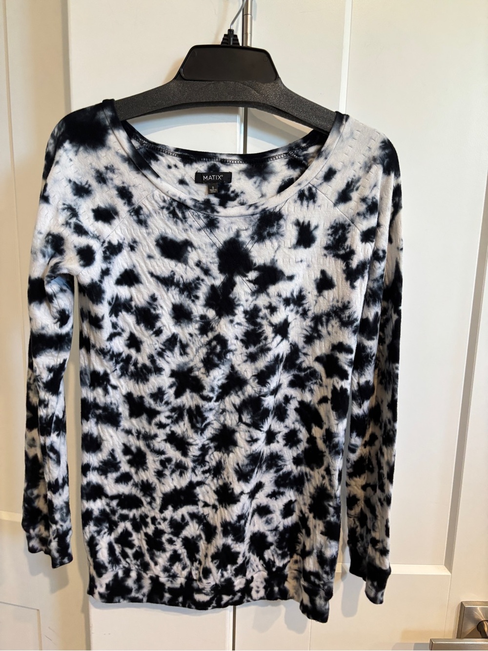 Matix Navy & White Tie-Dye Long Sleeve Tee. Size S